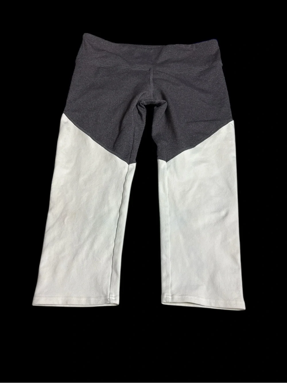 Alo Electra Capri in Stormy Heather & Natural
